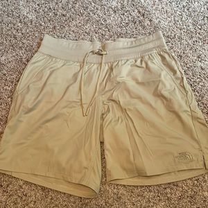 Never worn pair of north face women’s size medium shorts